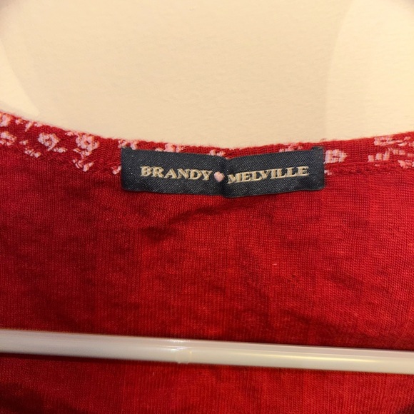 Brandy Melville Red Floral Women's Top - Picture 4 of 4